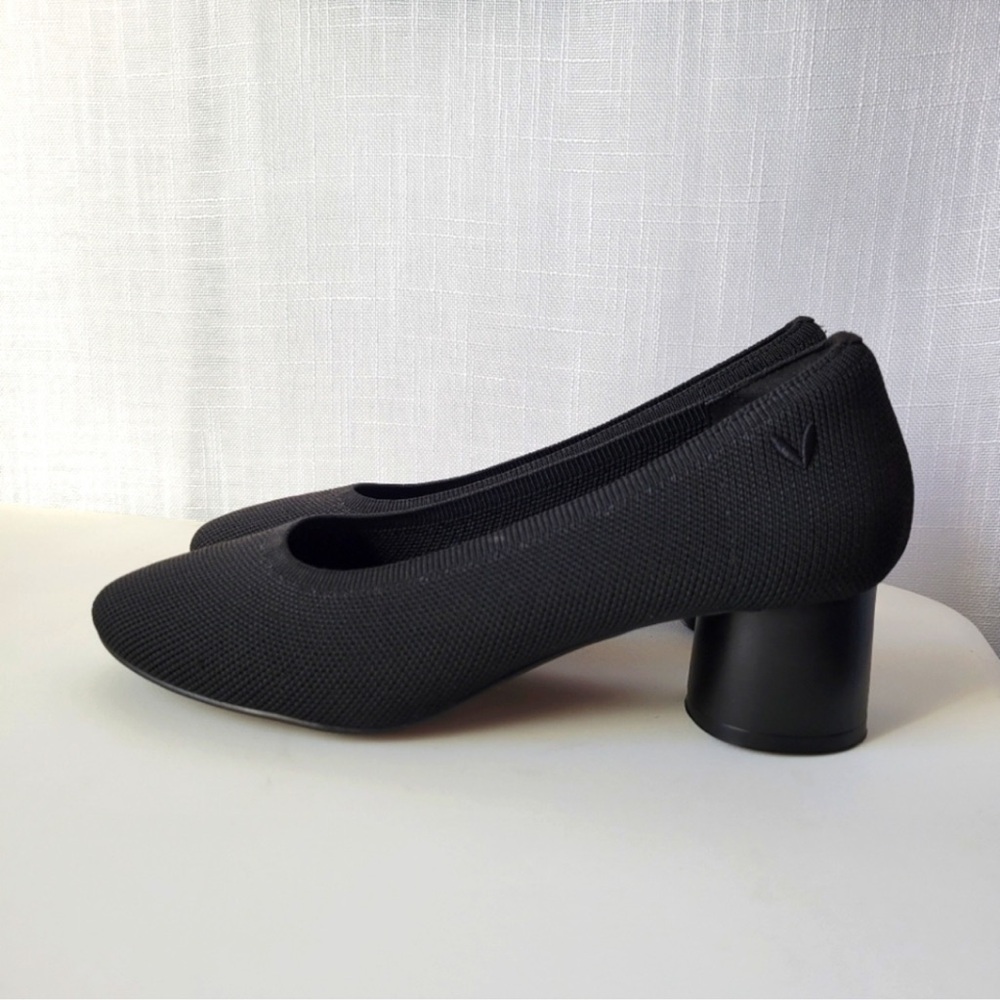VIVAIA women's Tamia almond toe black heels size EU 37